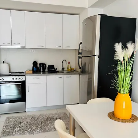 Апартаменты Cozy Near Center *